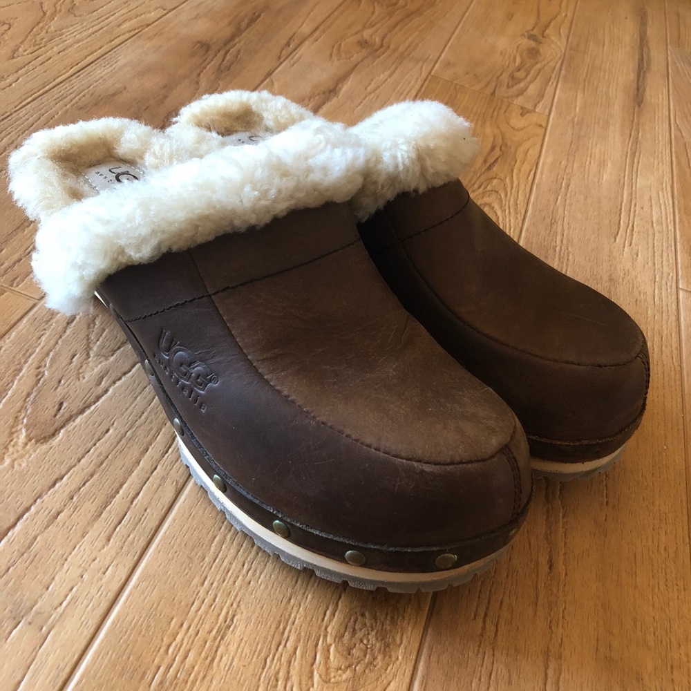 Ugg clogs